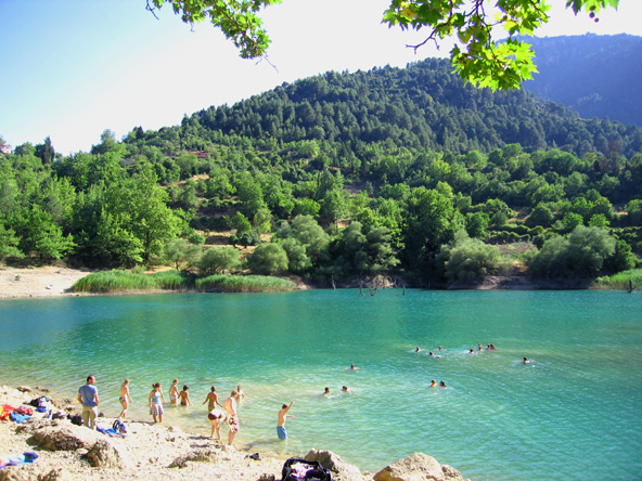 Baden im Bergsee Tsivlos